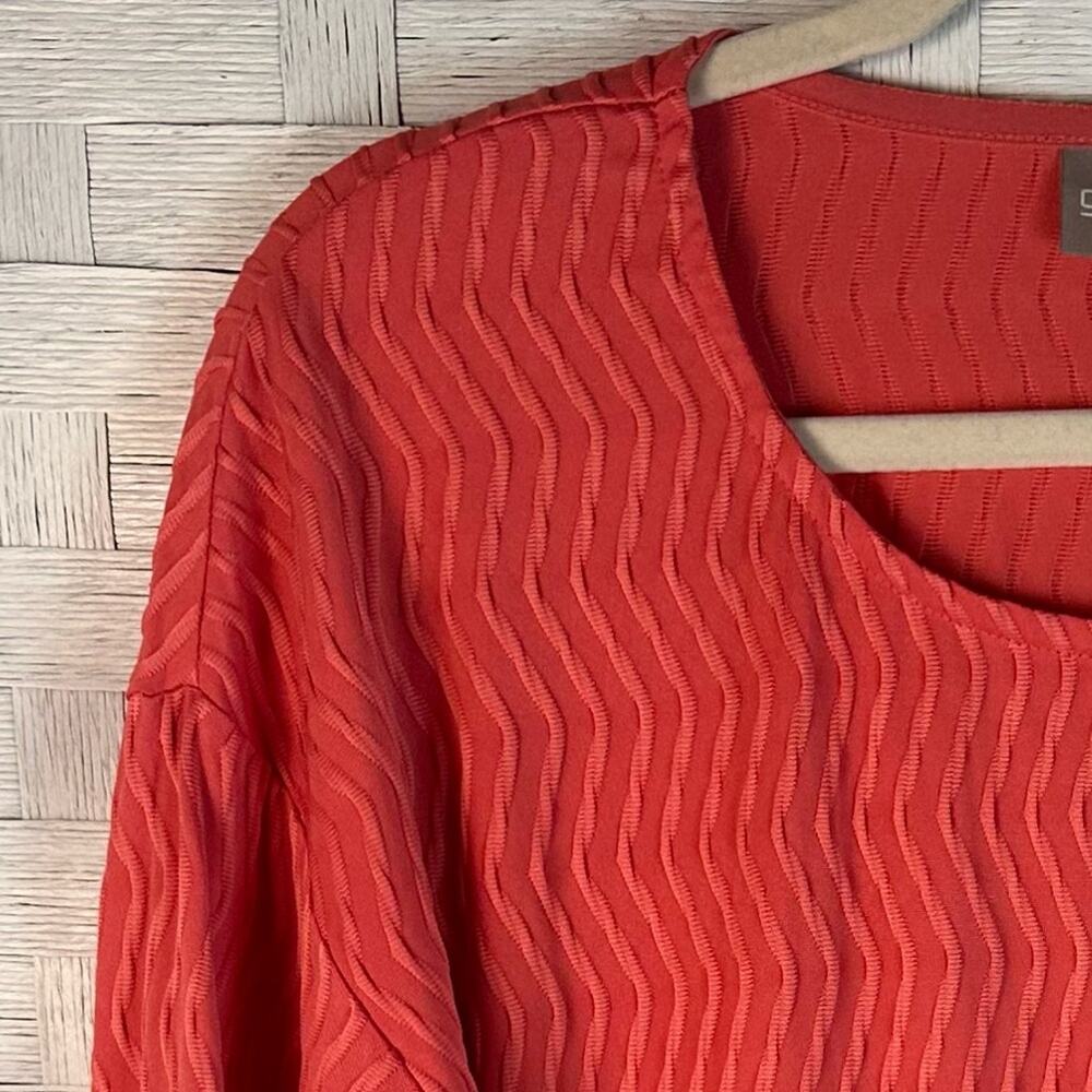 Chico's Women’s textured pullover blouse salmon 3/4 length sleeve preppy spring - Picture 3 of 10